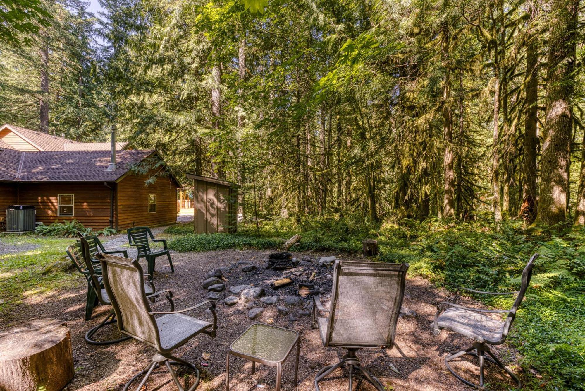 Salmon River Lodge Welches Eksteriør bilde
